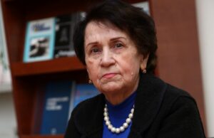 Qəlbinizlə qoşa gedin – Firuzə Məmmədli (Şeirlər)