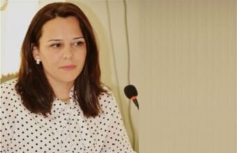 Vətən sevgisi elə dil sevgisindən başlayır! – Aygün Yaşar yazır