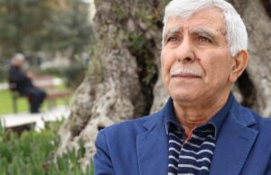 Dünyayla üz-üzə bir oğlan yaşar – ŞEİRLƏR