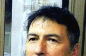 Kənddə mənsiz çiçək gülər, ot ağlar – Şeirlər