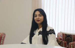 “İçimdə qırx qadın, qırxı da özgə, qırxı da digəri” – Yeni şeirlər