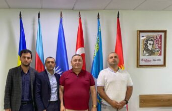 Ukrayna Azərbaycanlıları Radasının (UAR) ofisində “ДОСТИК” Qazax mədəni birliyinin rəhbəri Daniyar Eqamberdiyev ilə görüş olub
