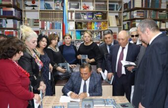 Zəka Vilayətoğlunun imza günü keçirilib – FOTOLAR