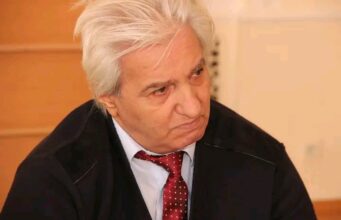 Ayaqda saxladı tək, qələm bizi – Elman Tovuzun yeni şeirləri