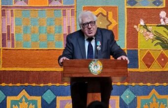 Anar Özbəkistanın “Dostluq” ordeni ilə təltif edilib