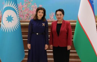 Günay Əfəndiyeva Özbəkistan rəsmisi ilə görüşüb