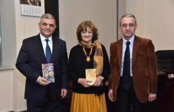 Komitə sədri görkəmli rumın şairəsi ilə görüşüb
