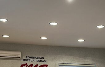 Azərbaycan Mətbuat Şurasında tanınmış Özbəkistan yazarı ilə görüş keçirildi