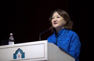 Türk Mədəniyyəti və İrsi Fondunun prezidenti Türküstan şəhərində keçirilən simpoziumda çıxış edib