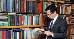 “Şeir sirdi, Adam, sirri bağırmazlar – ulduzlardan utan…” – Qulu Ağsəsin şeirləri