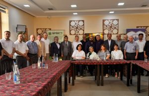 Azərbaycan Jurnalistlər Birliyi “Əkinçidən Yeni Çağa: AJB Bölgə Mediası Dinləməsi” layihəsinin ilk görüşünü keçirib