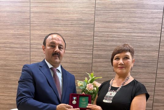 Əkbər Qoşalı Başqurdistan Yazıçılar Birliyinin ən yüksək medalı ilə təltif olunub
