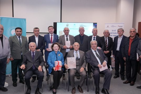 Türk Mədəniyyəti və İrsi Fondu “Qazax ədəbiyyatı tarixi” kitabını təqdim edib